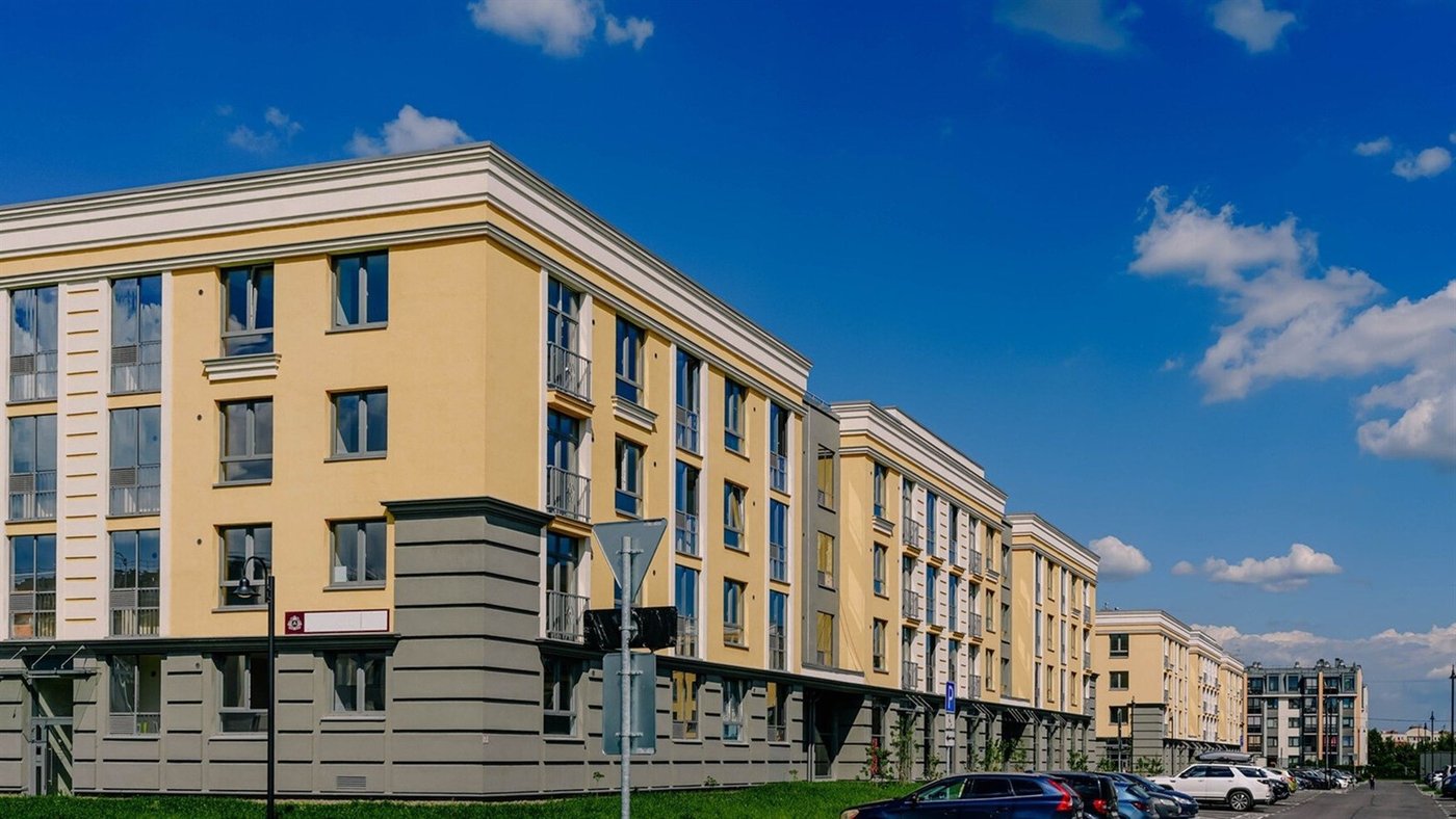 01-facade.jpg