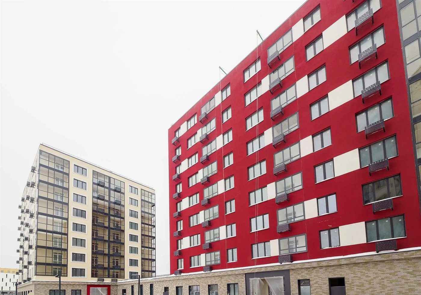 01-facade.jpg