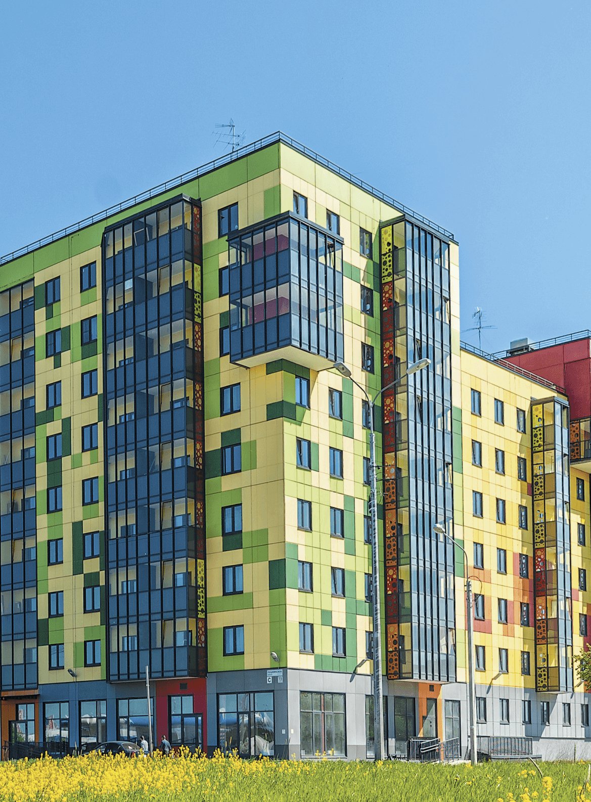 01-facade.jpg